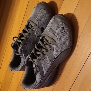 Mens Puma sneakers